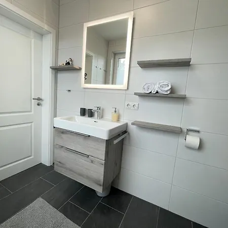 Haus Wernerwald 6 *